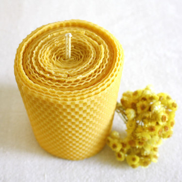 Doğal Balmumu Mum - Orta Mum (8cm x 10cm) Doğal Balmumu Mum - Orta Mum (8cm x 10cm)
